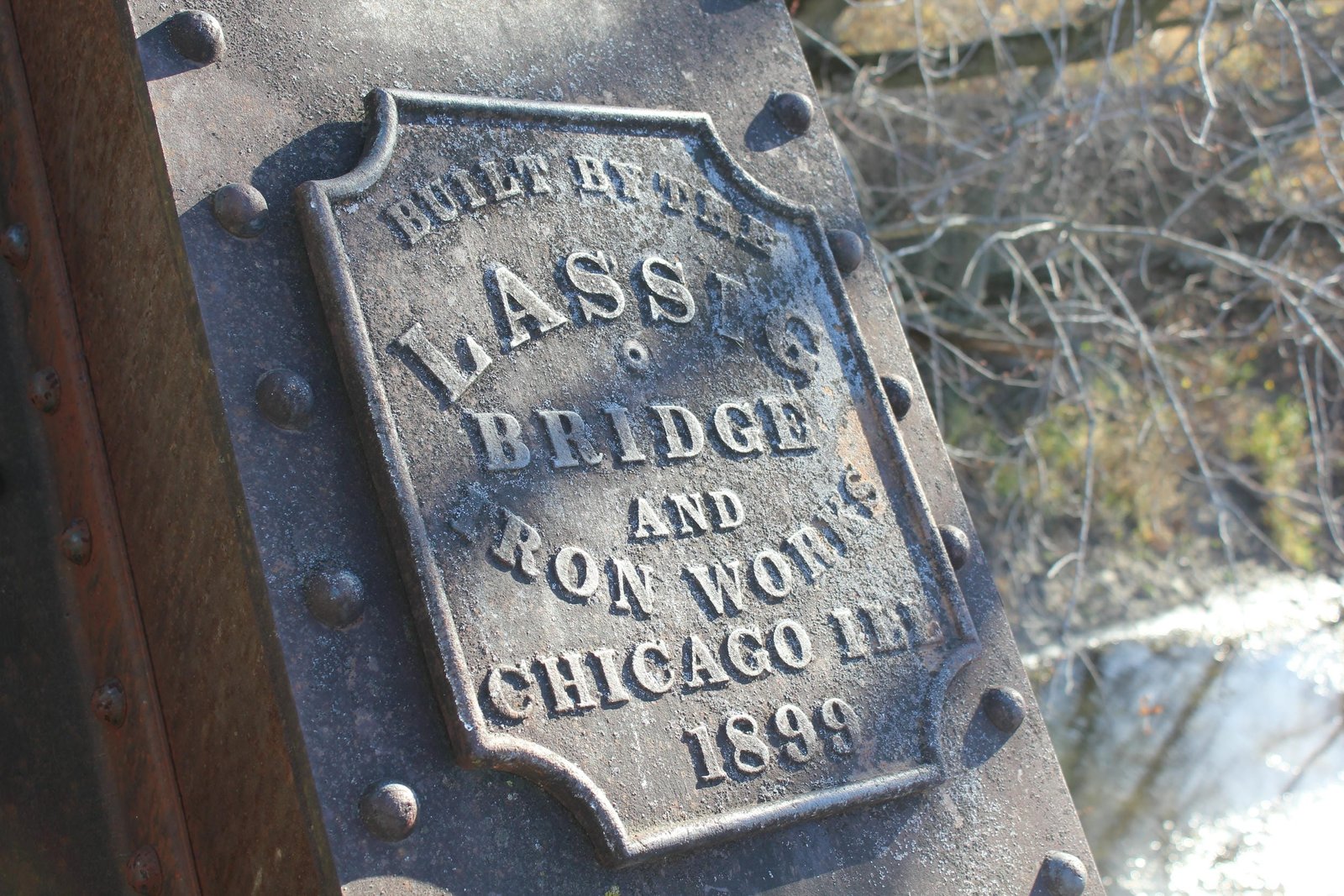 Plaque, west span